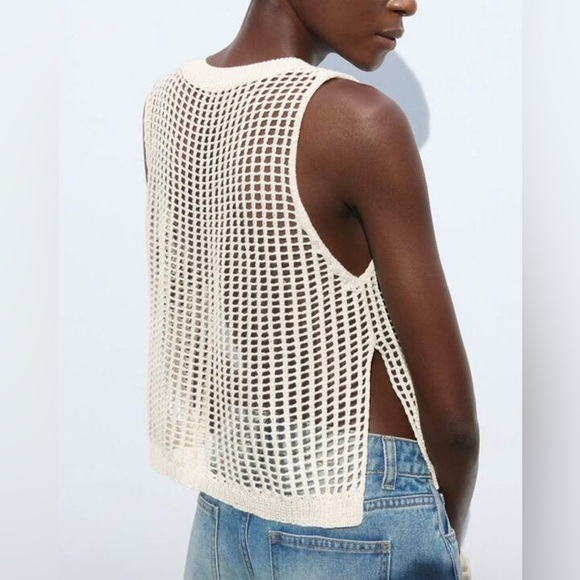 NEW Sleeveless Crochet Top in Black and Cream - Picture 5 of 7